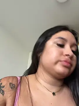 Pretty Isadora online show from 12/13/25, 07:53