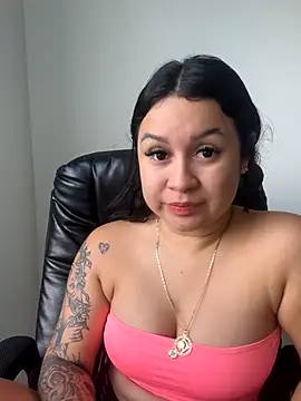 Pretty Isadora online show from 01/08/26, 06:43