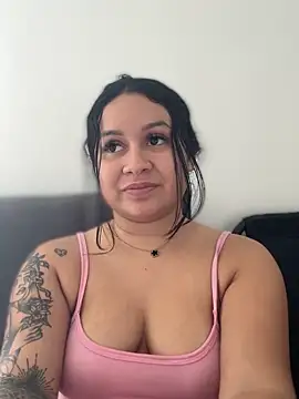 Pretty Isadora online show from 02/19/26, 07:54