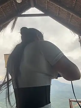 Pretty Isadora online show from 02/23/26, 09:45