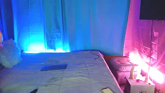 Snapshot of Kerly_Lopez chatting on 11/28/25, 09:17 Kerly Lopez online show from 11/28/25, 09:17