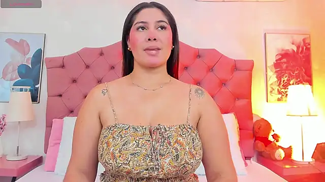 ThyaraJhons online show from 04/23/26, 12:04