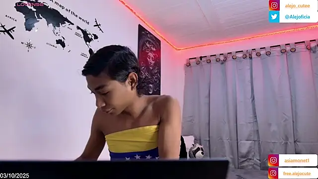 Snapshot of alejo_cute chatting on 11/03/25, 04:58 alejo cute online show from 11/03/25, 04:58