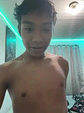 Snapshot of alejo_cute chatting on 05/15/26, 09:55 alejo cute online show from 05/15/26, 09:55