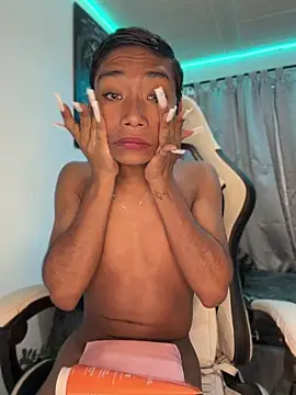 Snapshot of alejo_cute chatting on 06/11/26, 01:31 alejo cute online show from 06/11/26, 01:31