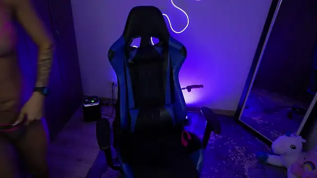 tay ler3 online show from 04/23/26, 11:18