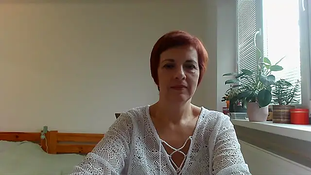 Snapshot of LoraLoraMay chatting on 09/25/25, 01:48 LoraLoraMay online show from 09/25/25, 01:48