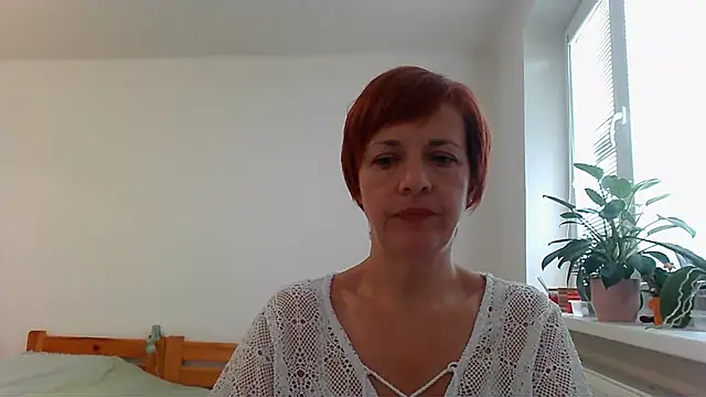 Snapshot of LoraLoraMay chatting on 10/05/25, 12:03 LoraLoraMay online show from 10/05/25, 12:03