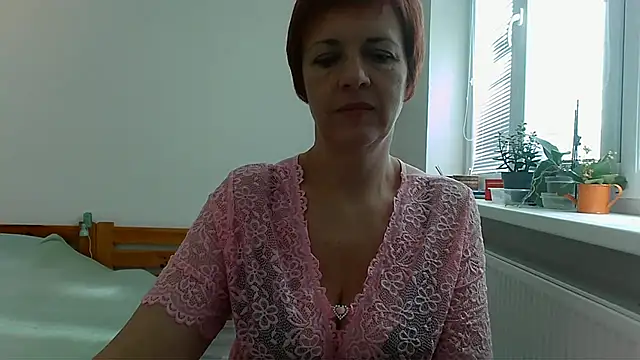 Snapshot of LoraLoraMay chatting on 10/13/25, 09:31 LoraLoraMay online show from 10/13/25, 09:31
