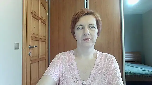 Snapshot of LoraLoraMay chatting on 02/07/26, 01:26 LoraLoraMay online show from 02/07/26, 01:26