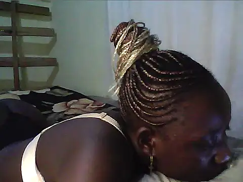 Adaline-Paris online show from 04/05/26, 06:49