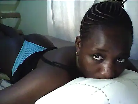 Adaline-Paris online show from 04/11/26, 01:04