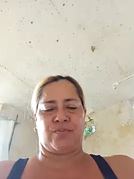 Snapshot of natally_ross21 chatting on 12/30/24, 01:58 natally ross21 online show from 12/30/24, 01:58