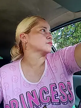 Snapshot of natally_ross21 chatting on 01/11/25, 02:15 natally ross21 online show from 01/11/25, 02:15