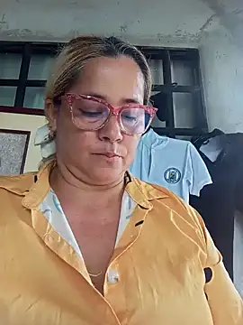 Snapshot of natally_ross21 chatting on 02/11/25, 01:20 natally ross21 online show from 02/11/25, 01:20