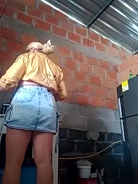 Snapshot of natally_ross21 chatting on 02/11/25, 04:24 natally ross21 online show from 02/11/25, 04:24