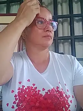 Snapshot of natally_ross21 chatting on 03/11/25, 01:45 natally ross21 online show from 03/11/25, 01:45