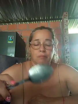 Snapshot of natally_ross21 chatting on 02/04/26, 12:44 natally ross21 online show from 02/04/26, 12:44