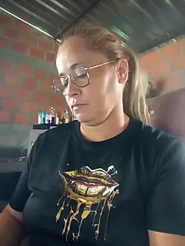 Snapshot of natally_ross21 chatting on 02/12/26, 01:39 natally ross21 online show from 02/12/26, 01:39