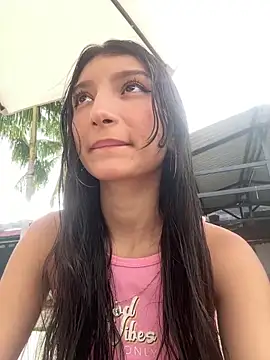 loly-yandere online show from 12/18/24, 08:25