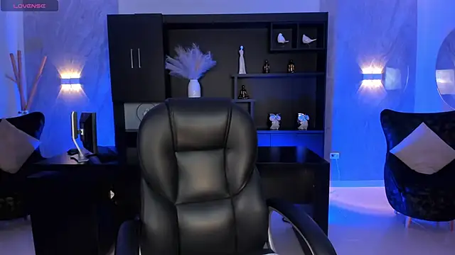 SamanthaKlein  online show from 01/07/25, 03:24