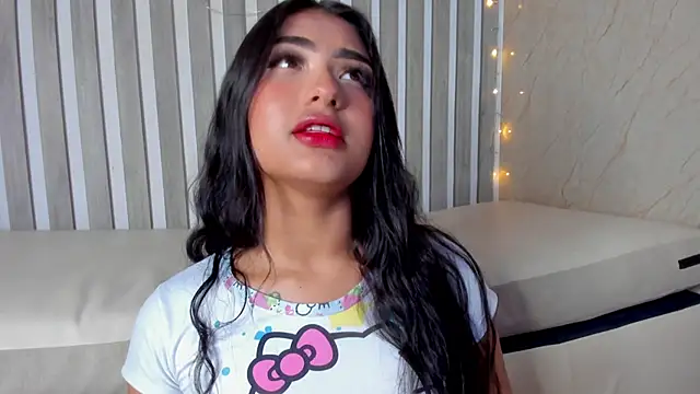 Snapshot of sabrinahimss chatting on 12/27/24, 09:32 sabrinahimss online show from 12/27/24, 09:32