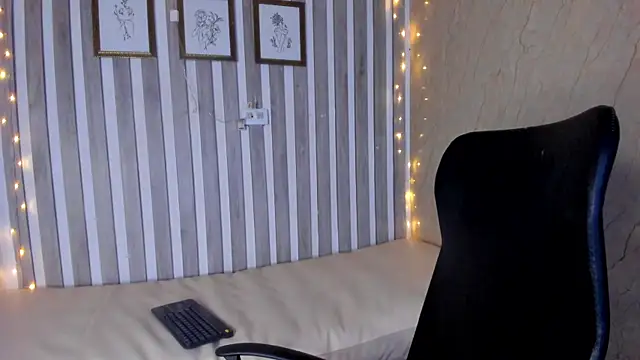 Snapshot of sabrinahimss chatting on 02/11/25, 11:22 sabrinahimss online show from 02/11/25, 11:22