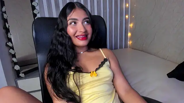 Snapshot of sabrinahimss chatting on 03/19/25, 12:48 sabrinahimss online show from 03/19/25, 12:48