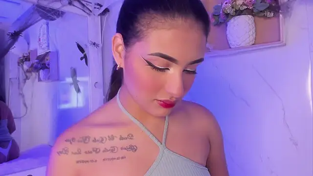 Snapshot of sabrinahimss chatting on 10/19/25, 03:18 sabrinahimss online show from 10/19/25, 03:18