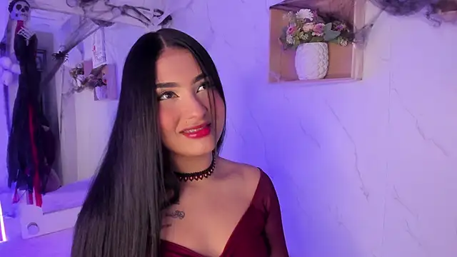 Snapshot of sabrinahimss chatting on 10/22/25, 02:45 sabrinahimss online show from 10/22/25, 02:45