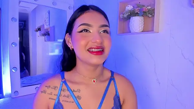 Snapshot of sabrinahimss chatting on 11/21/25, 03:16 sabrinahimss online show from 11/21/25, 03:16