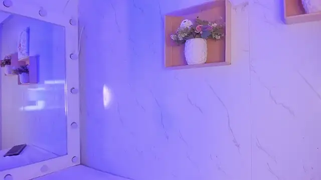 Snapshot of sabrinahimss chatting on 11/23/25, 02:44 sabrinahimss online show from 11/23/25, 02:44