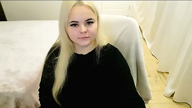 lovely-eyes online show from 12/21/24, 12:20