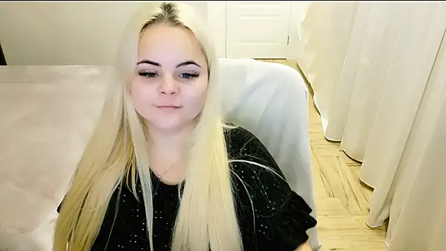 lovely-eyes online show from 01/11/25, 03:23