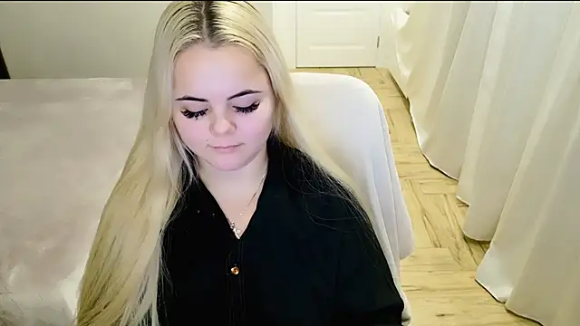 lovely-eyes online show from 01/12/25, 01:00