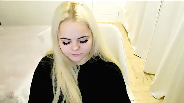 lovely-eyes online show from 01/23/25, 08:24