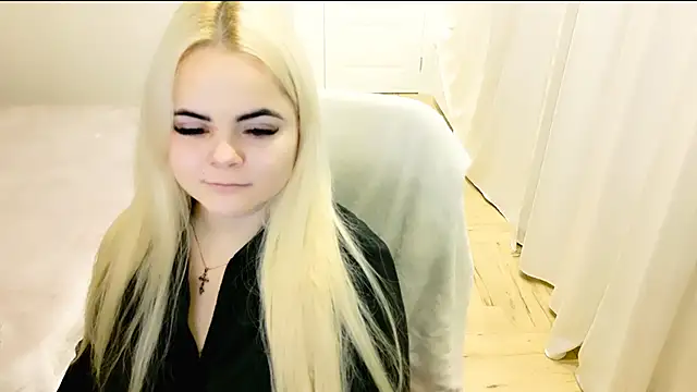 lovely-eyes online show from 01/31/25, 09:26