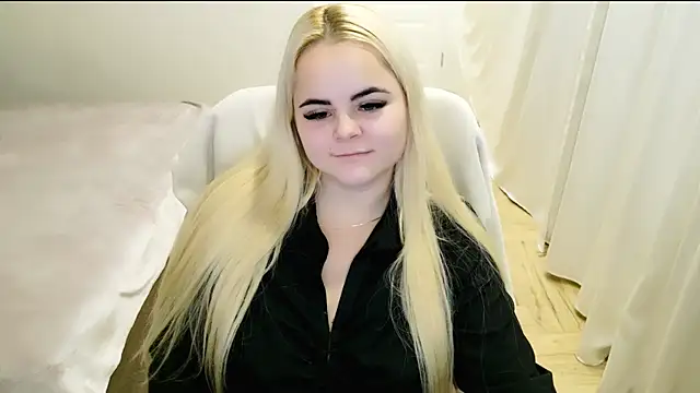 lovely-eyes online show from 02/01/25, 11:06