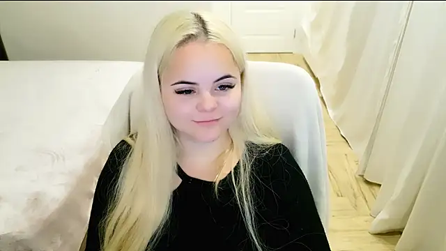 lovely-eyes online show from 03/18/25, 09:32