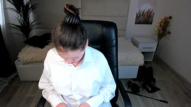 Dana  dom online show from 02/09/25, 05:29