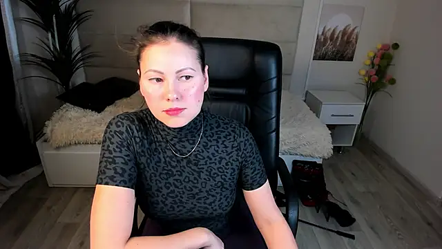 Dana  dom online show from 02/12/25, 02:35