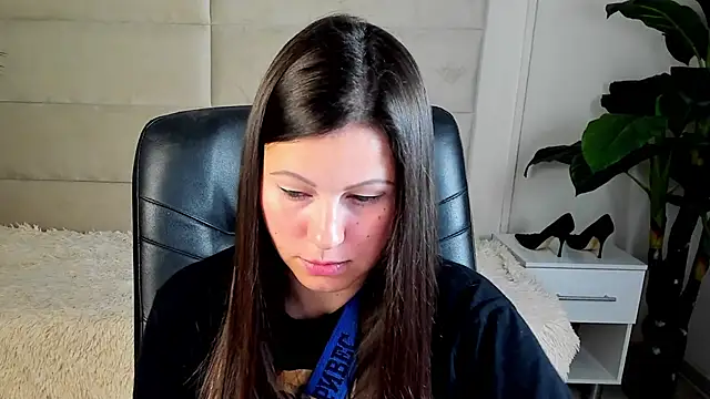 Dana  dom online show from 10/18/25, 01:41