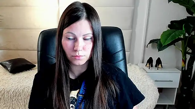 Dana  dom online show from 10/24/25, 02:41