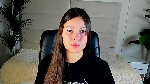 Dana  dom online show from 11/21/25, 12:43