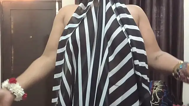 Gulaboo bhabi online show from 02/25/25, 09:09