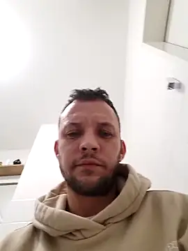 Chriso0007 online show from 10/17/25, 01:42