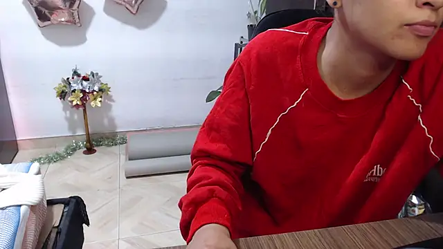 Zoe--khalL online show from 12/22/25, 04:09