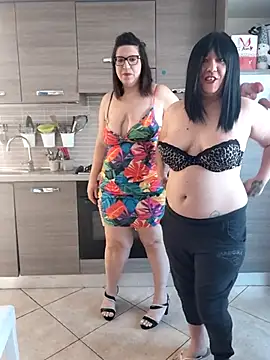 carolyne2023 online show from 04/18/26, 07:34