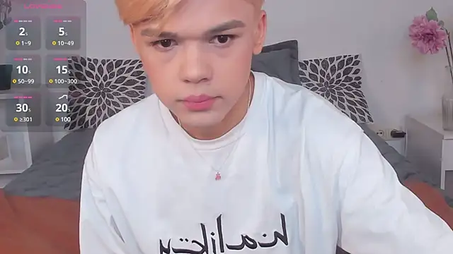 Felix Rey online show from 01/31/25, 03:44