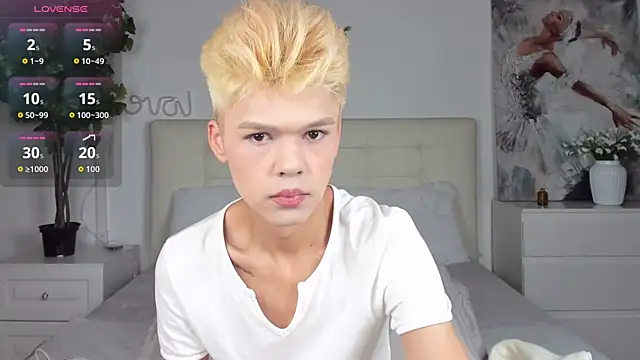 Felix Rey online show from 11/22/25, 08:52